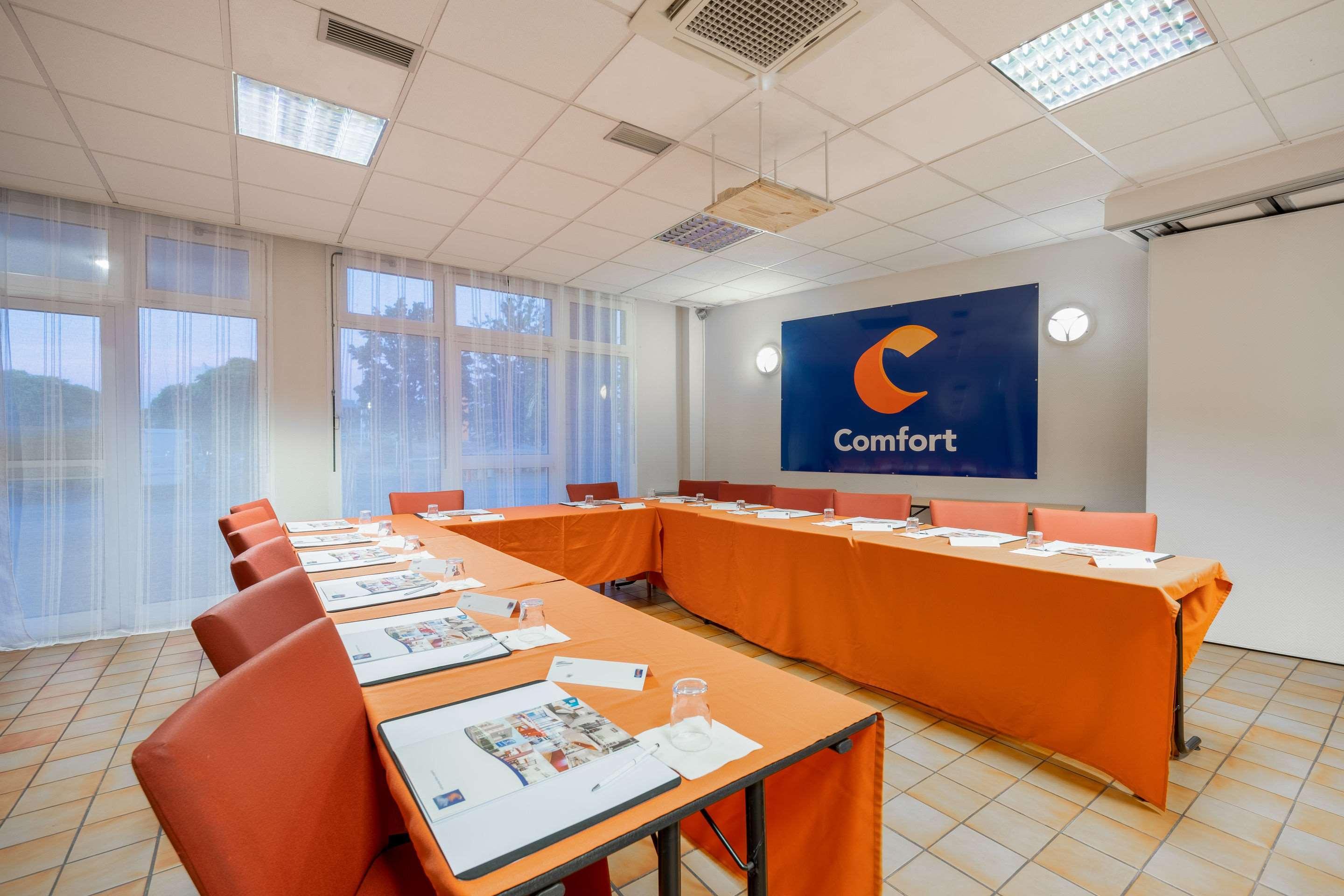 Comfort Hotel Montlucon Montluçon Exterior foto